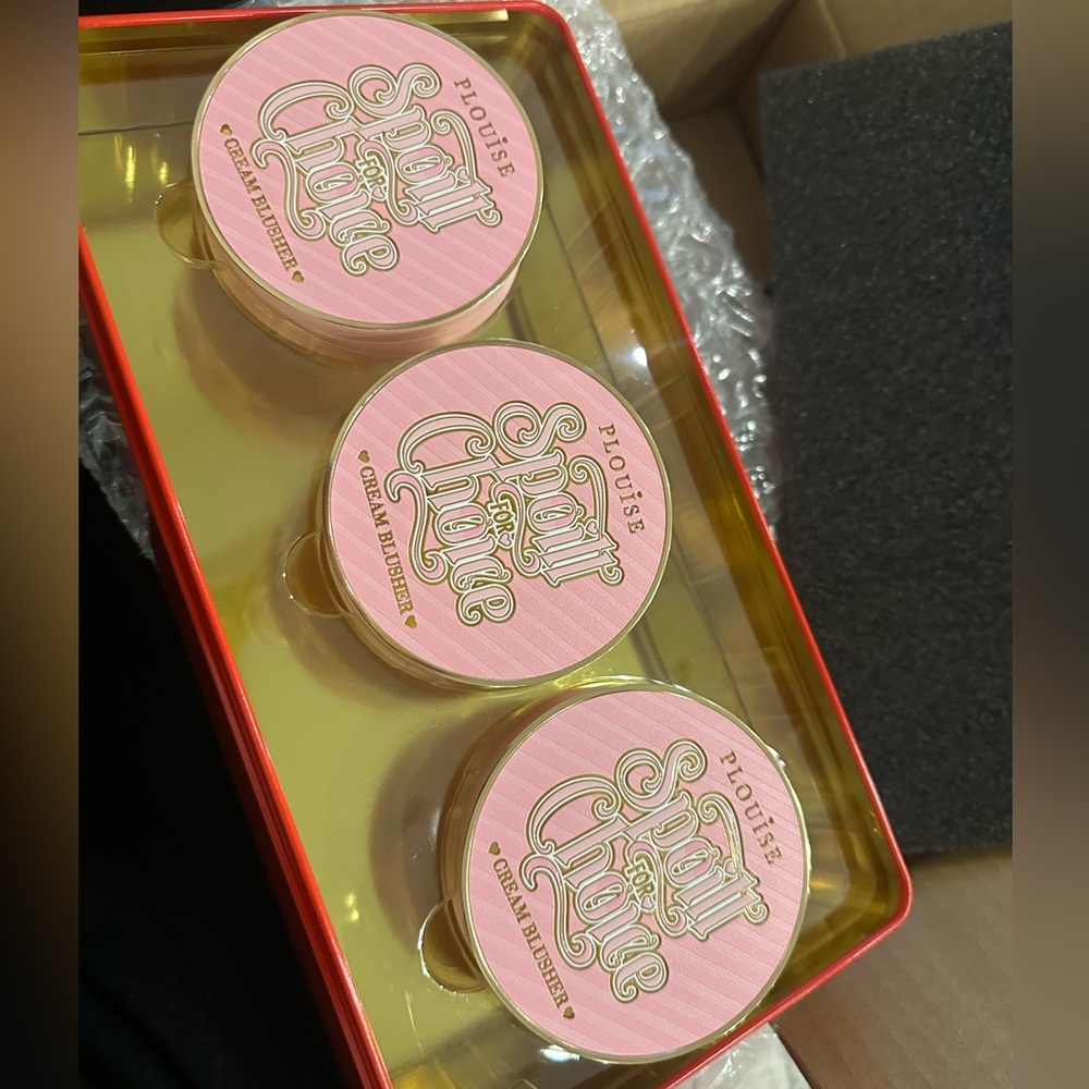 P.Louise Santas Cookies Spoilt For Choice Blush Tin - Picture 10 of 10